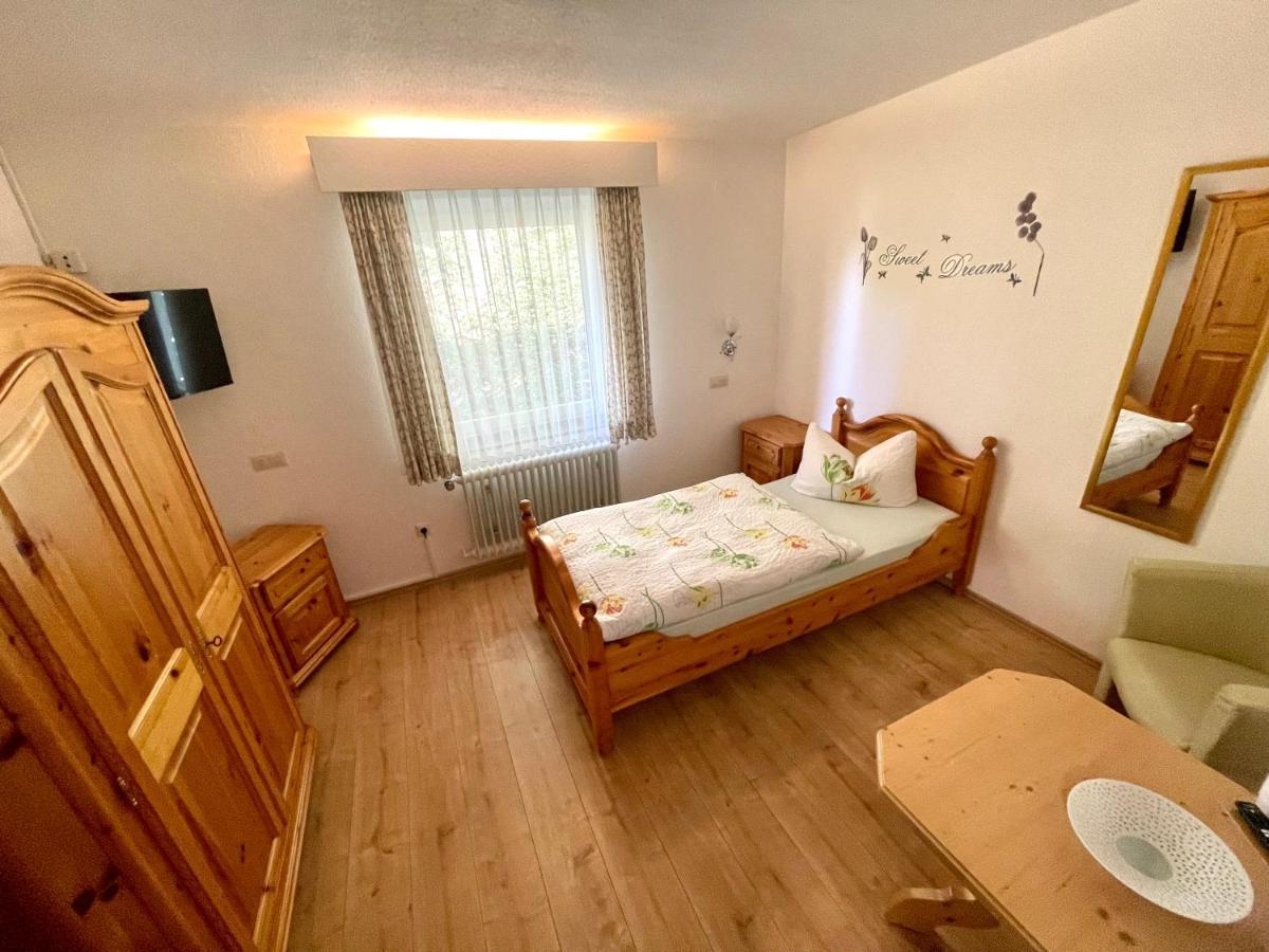 Hotel Charlott Eisenbach  Buitenkant foto