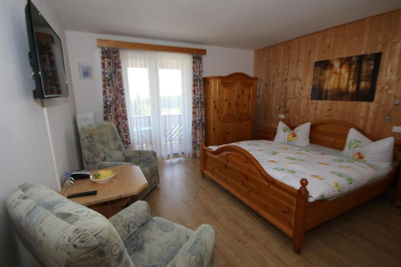 Hotel Charlott Eisenbach  Buitenkant foto